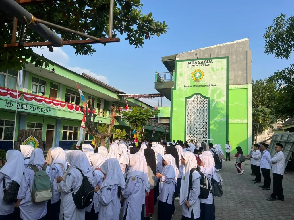 Apel Pagi Siswa MTs YASUA
